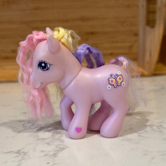 My Little Pony G3 Fluttershy Earth Pony figure Y2K pink colorful hair coquette - Picture 1 of 7